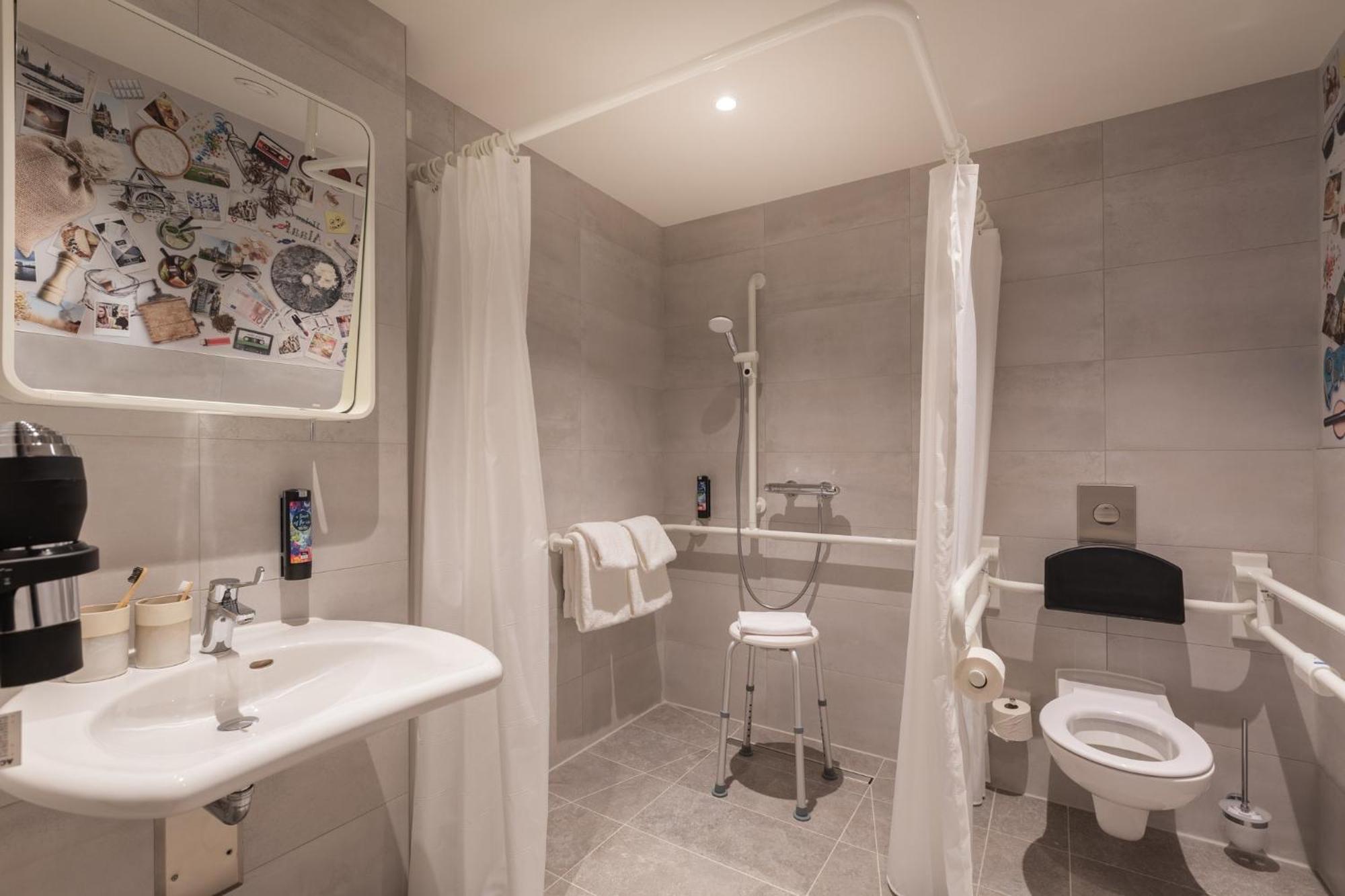 Holiday Inn - The Niu, Mill Cologne Muelheim, An Ihg Hotel Zewnętrze zdjęcie